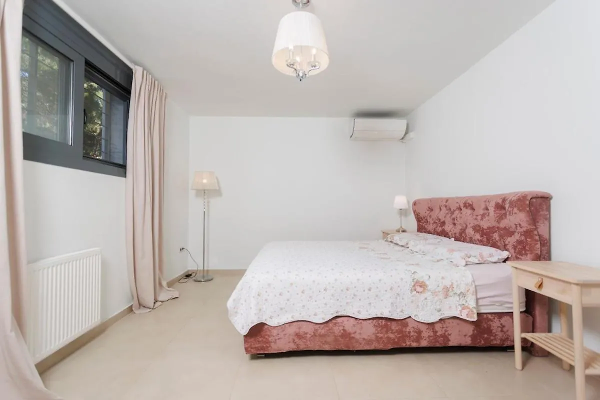 Beachfront Villa Galini 페프코초리